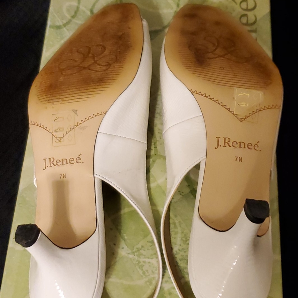 J. Renée White Lizard Print Sling Backs - Picture 4 of 9